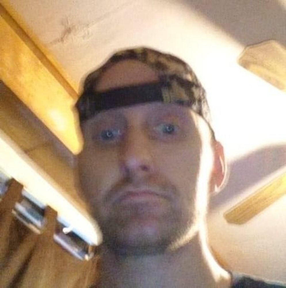 Meet your Posher, Dustin